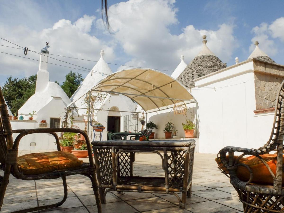 Trullo Chiari Di Bosco Villa Martina Franca Exterior photo
