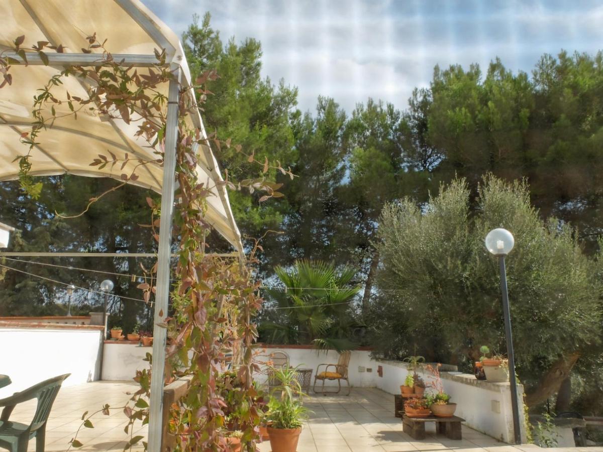 Trullo Chiari Di Bosco Villa Martina Franca Exterior photo